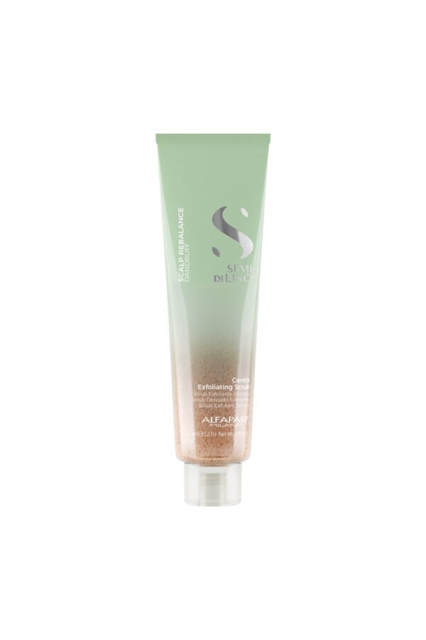 Alfaparf Gentle Exfoliating Scrub е нежен ексфолиант за скалп, който успешно премахва натрупаните замърсявания по кожата на главата и стимулира микроциркулацията. Формулата му е обогатена с комбинация от пребиотици и пробиотици, които се грижат за здравословния баланс на скалпа. Деликатен е към цвета на боядисаната коса. Подходящ е за сух или мазен скалп, както и при пърхот.